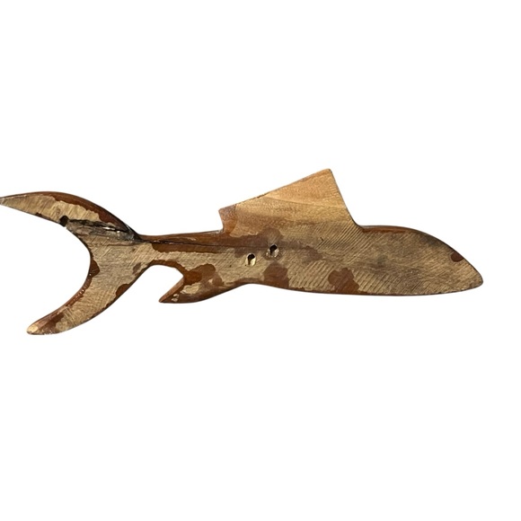 Hand Carved Wooden Fish Key Hanger Holder - Picture 2 of 4